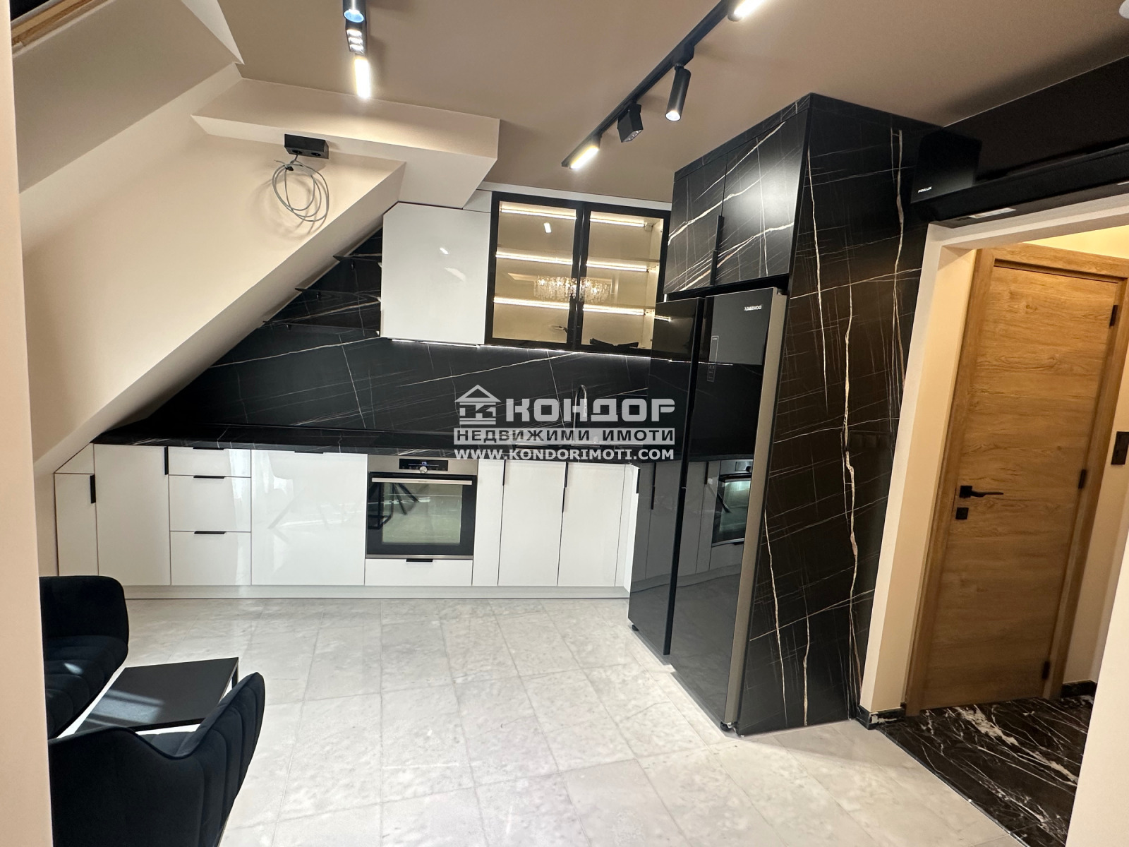 Продава 3-СТАЕН, гр. Пловдив, Център, снимка 4 - Апартаменти - 53918834