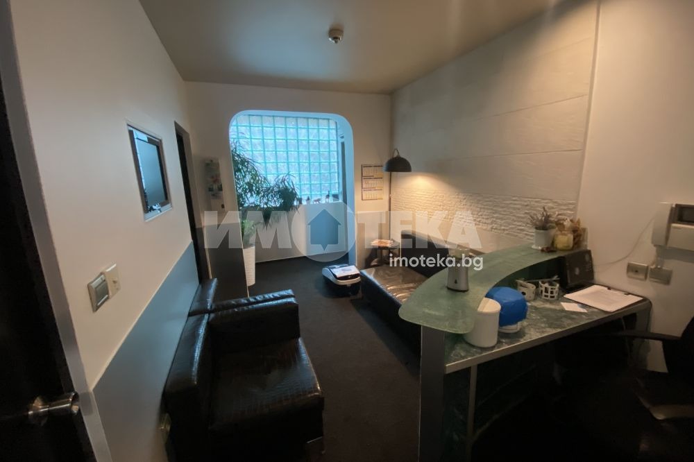 Продава ОФИС, гр. Варна, Център, снимка 4 - Офиси - 52038452