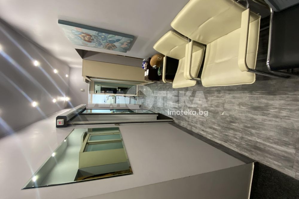 Продава ОФИС, гр. Варна, Център, снимка 2 - Офиси - 52038452