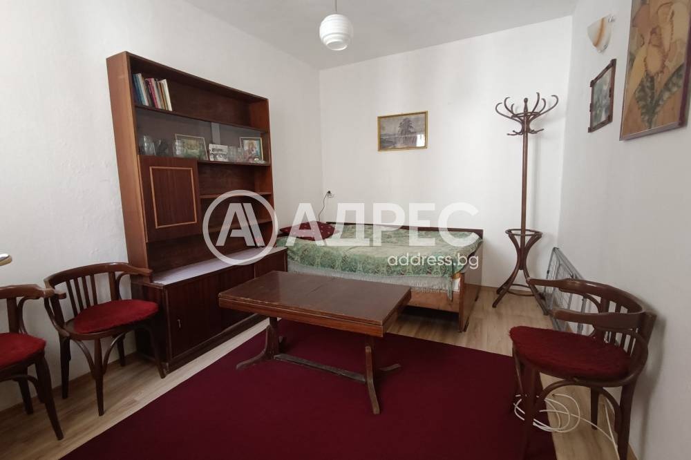 Продава КЪЩА, гр. Пловдив, Център