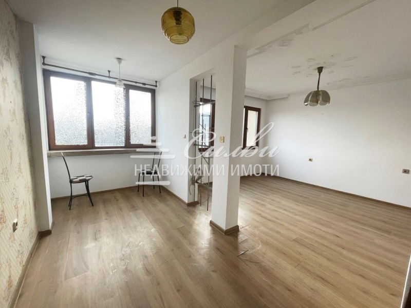 Продава 2-СТАЕН в град Шумен, Пазара - 63 кв.м / 110 000 € » 215 141.30 лв., НЕДВИЖИМИ ИМОТИ СИЛВИ