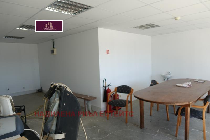 Продава ПРОМ. ПОМЕЩЕНИЕ | Imot.bg — изображение 10