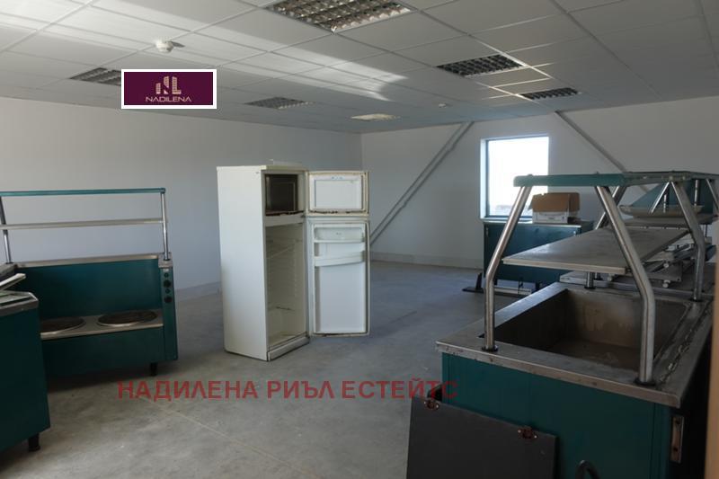 Продава ПРОМ. ПОМЕЩЕНИЕ | Imot.bg — изображение 9