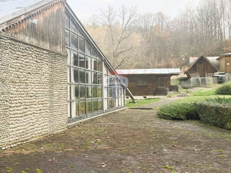 Продава КЪЩА, гр. Априлци, област Ловеч, снимка 10 - Къщи - 52332956