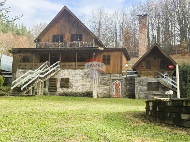 Продава КЪЩА, гр. Априлци, област Ловеч, снимка 12 - Къщи - 52332956