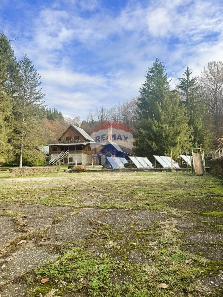 Продава КЪЩА, гр. Априлци, област Ловеч, снимка 9 - Къщи - 52332956