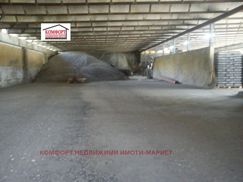 Продава ПРОМ. ПОМЕЩЕНИЕ, с. Горни Дъбник, област Плевен, снимка 9 - Производствени сгради - 52920550