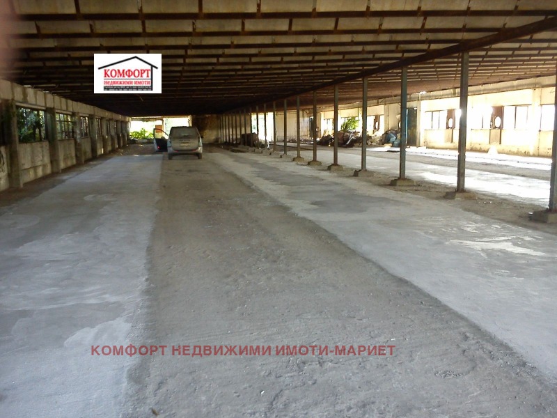 Продава ПРОМ. ПОМЕЩЕНИЕ, с. Горни Дъбник, област Плевен, снимка 8 - Производствени сгради - 52920550