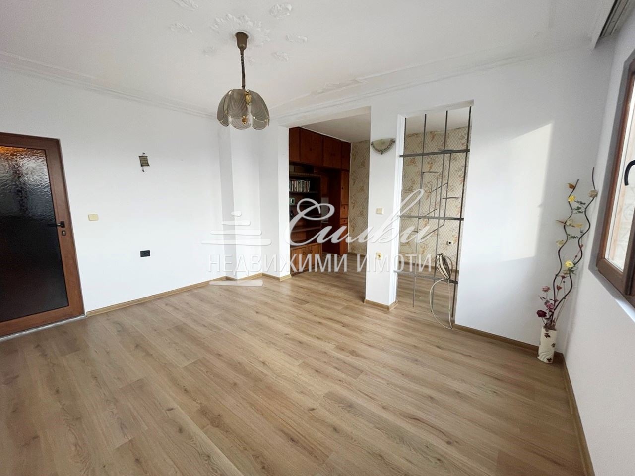 Продава 2-СТАЕН, гр. Шумен, Пазара, снимка 2 - Апартаменти - 52660298