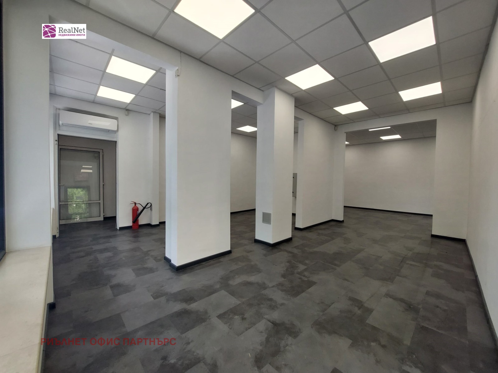 Продава МАГАЗИН, гр. София, Център, снимка 2 - Магазини - 55281552