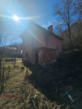 Casa Bela voda, Pernik 8