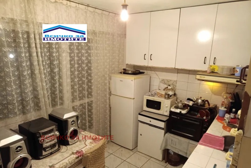 Продава 3-СТАЕН, гр. Русе, Здравец Изток, снимка 2 - Апартаменти - 53256483