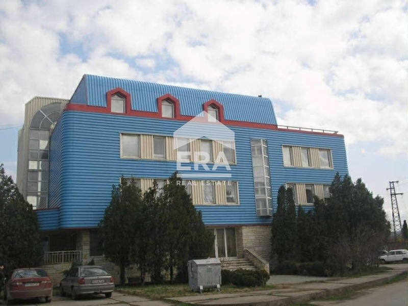 Продава БИЗНЕС ИМОТ, гр. Полски Тръмбеш, област Велико Търново