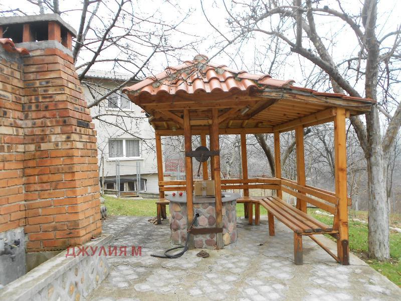Продава  Къща област Перник , с. Драгичево , местност Серимеш, 350 кв.м | 27068154 - изображение [16]
