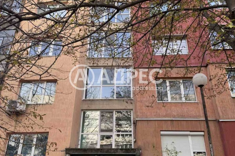 Продава 3-СТАЕН, гр. София, Банишора