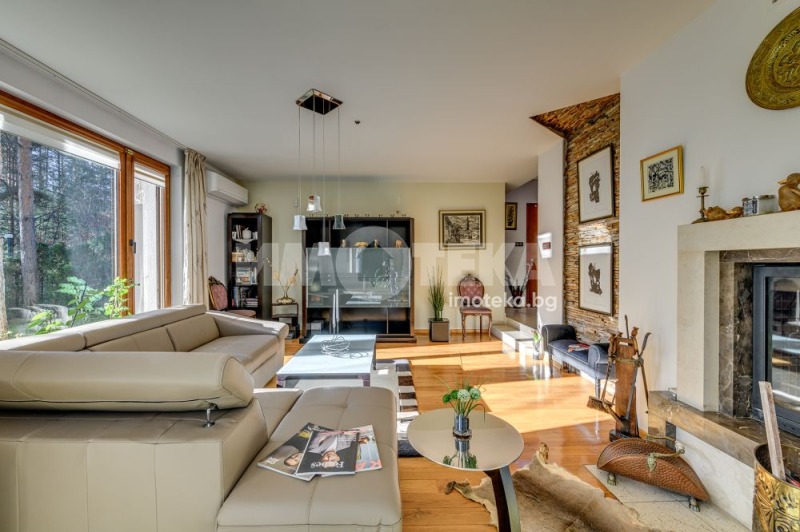 Продава КЪЩА, гр. София, м-т Камбаните