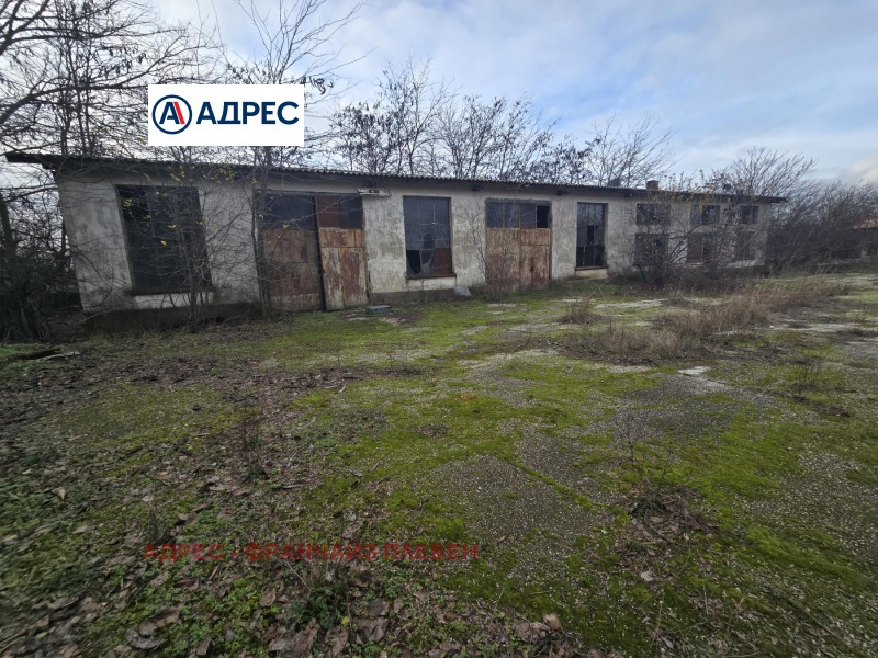Продава СКЛАД, с. Въбел, област Плевен, снимка 2 - Складове - 52927385