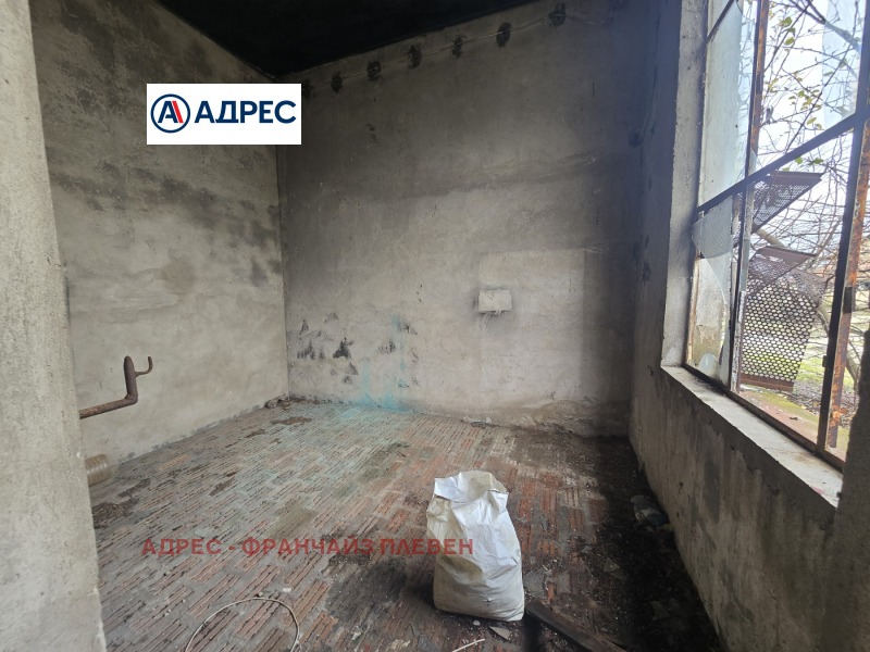 Продава СКЛАД, с. Въбел, област Плевен, снимка 5 - Складове - 52927385