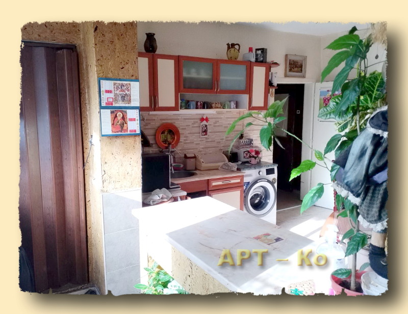 Продава 3-СТАЕН в град Перник, Димова махала - 105 кв.м / 110 000 € » 215 141.30 лв., АРТ-КО