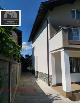 КЪЩА, 250 m2