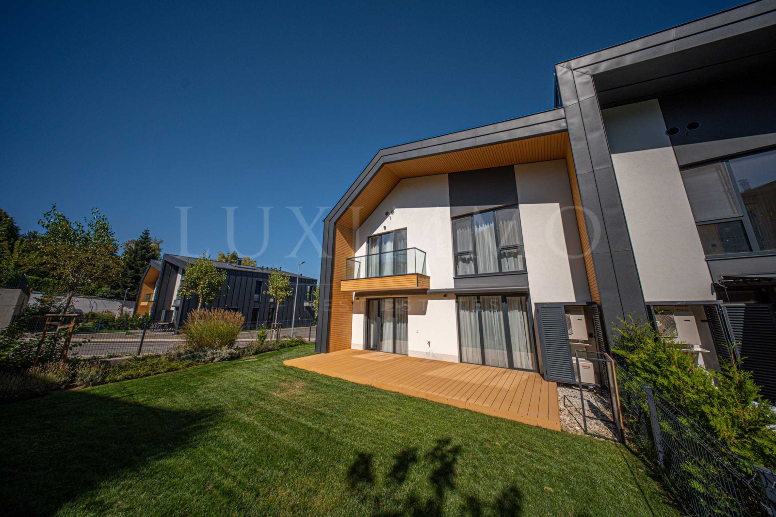 Продава КЪЩА, гр. София, Симеоново, снимка 2 - Къщи - 51061092