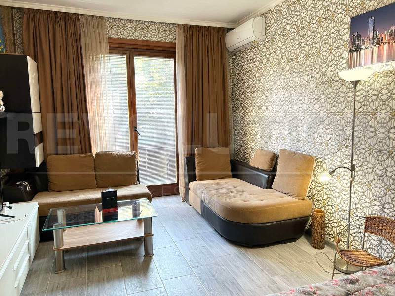 Продава  2-стаен град София , Гео Милев , 65 кв.м | 83377689 - изображение [2]