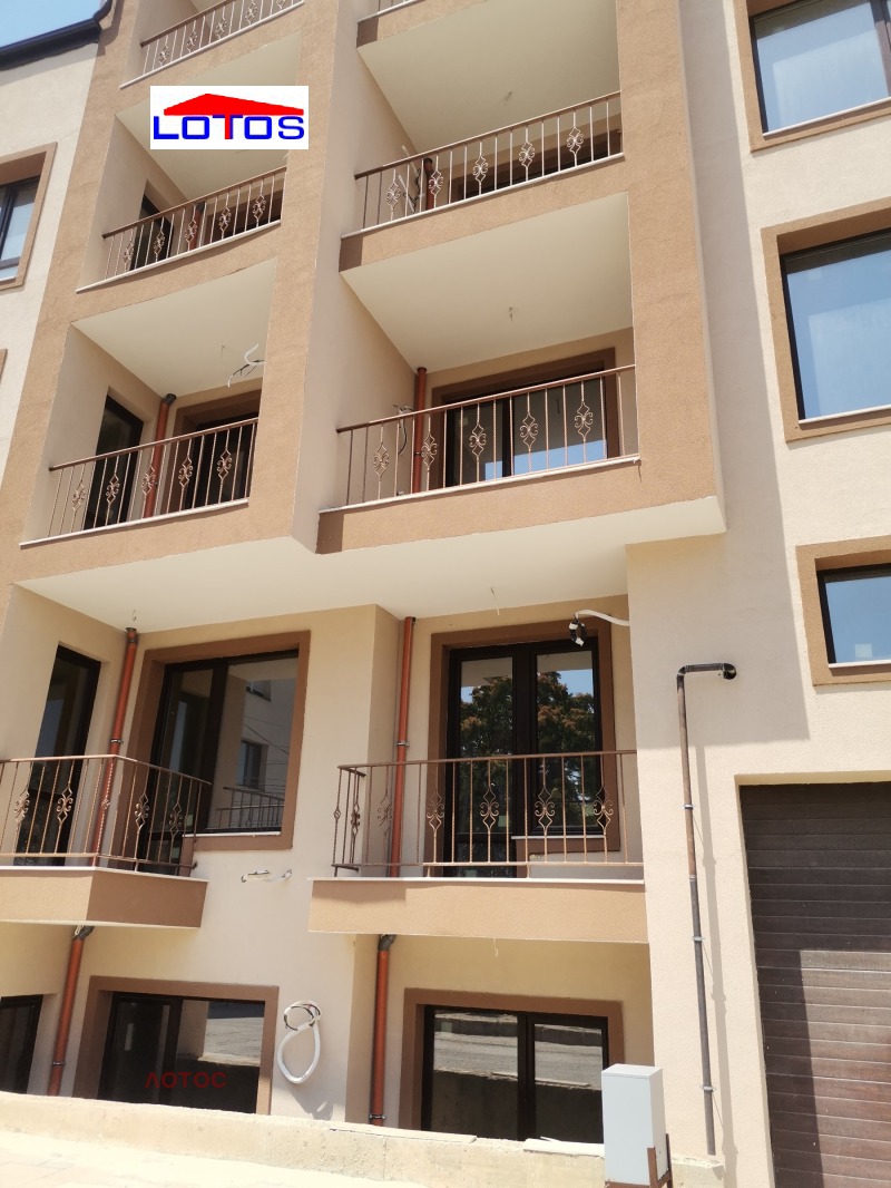 Продава  3-стаен, град Добрич, Кралска зона • при запитване • ID 92948198 — holmes.bg - [1] 