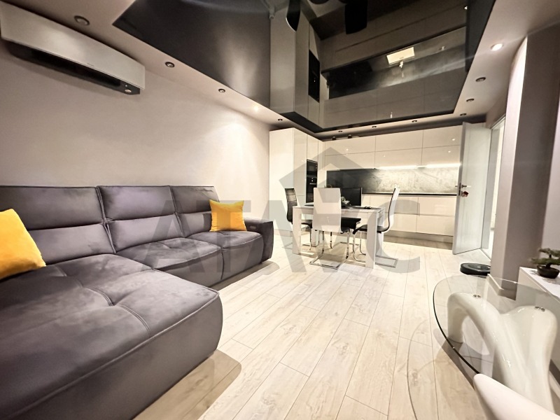 Продава  3-стаен, град Пловдив, Център •  289 990 € • ID 41507519 — holmes.bg - [1] 