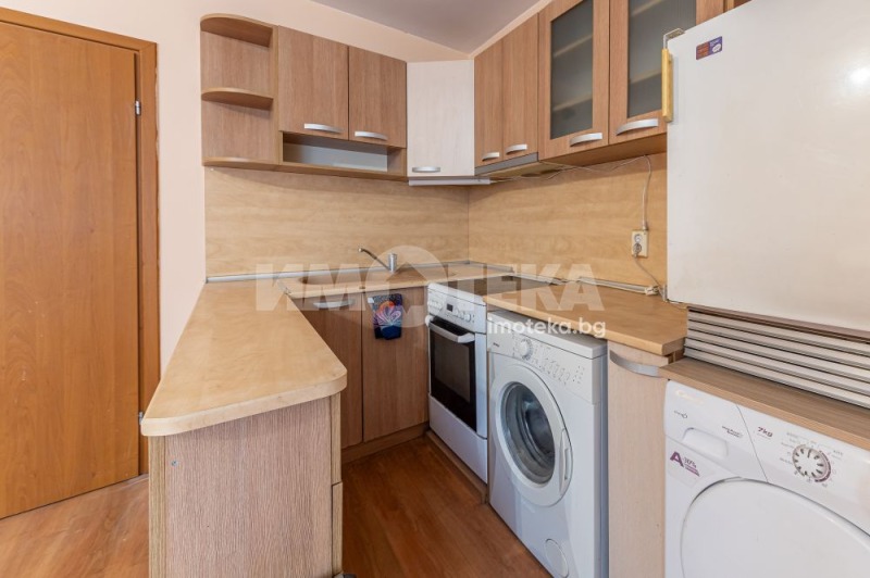 Продава 3-СТАЕН, гр. Варна, Базар Левски, снимка 2 - Апартаменти - 52443268