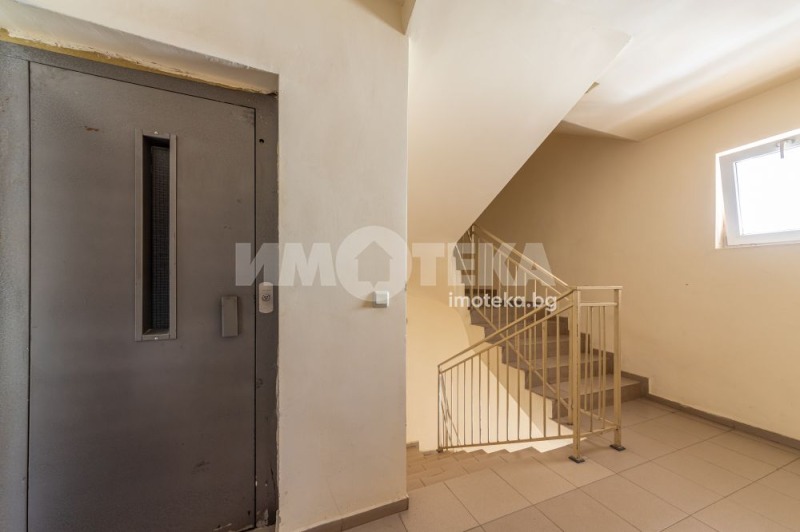 Продава 3-СТАЕН, гр. Варна, Базар Левски, снимка 11 - Апартаменти - 52443268