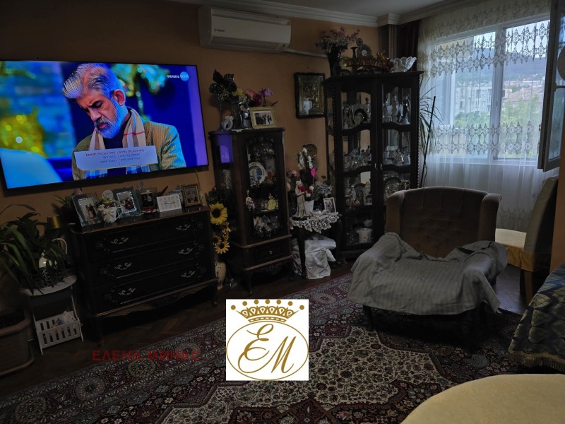 Продава 3-СТАЕН в град Шумен, Пазара - 86 кв.м / 153 387.56 € » 300 000 лв., ЕЛЕНА МИНАС