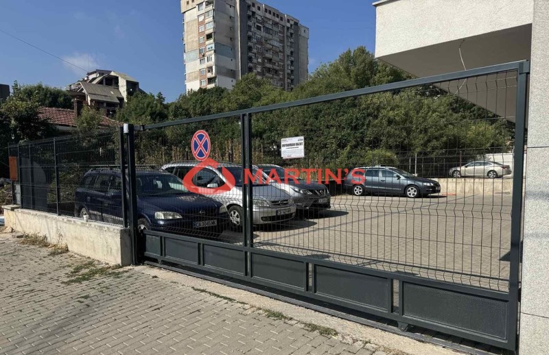 Продава ПАРКОМЯСТО в град София, Център - 11 кв.м / 35 000 € » 68 454.05 лв., МАРТИНС