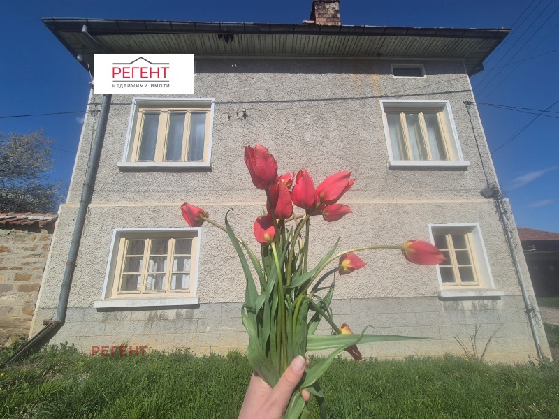Продава КЪЩА в област Габрово, с. Търхово - 376 кв.м / 32 000 € » 62 586.56 лв., РЕГЕНТ