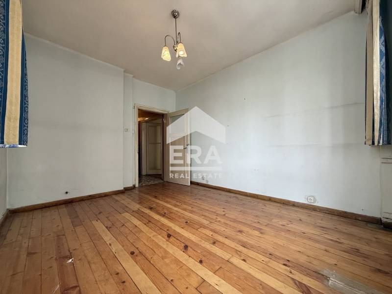 Продава 4-СТАЕН, гр. София, Център, снимка 10 - Апартаменти - 54111097