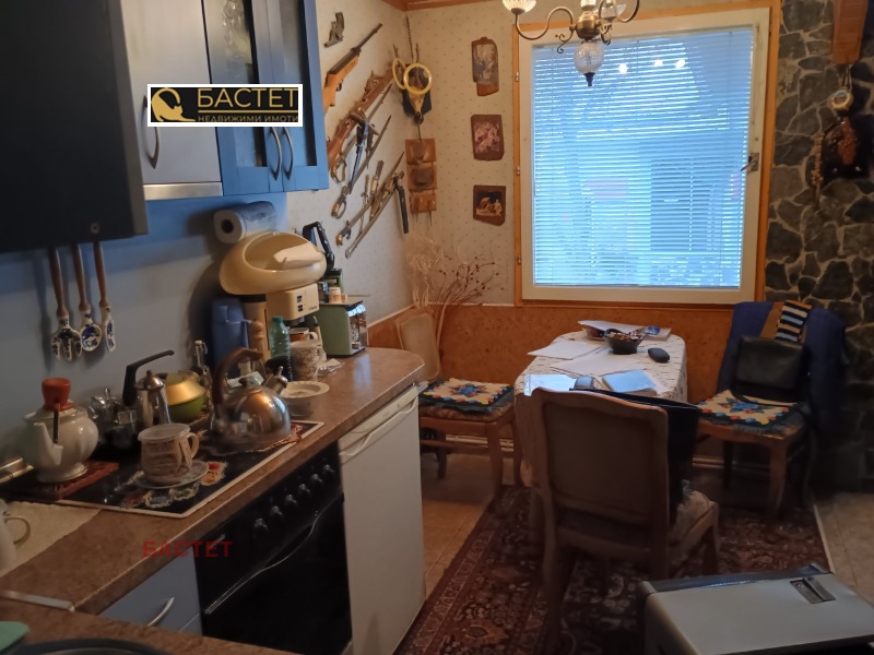 Продава КЪЩА, гр. София, Връбница 2, снимка 16 - Къщи - 53276612