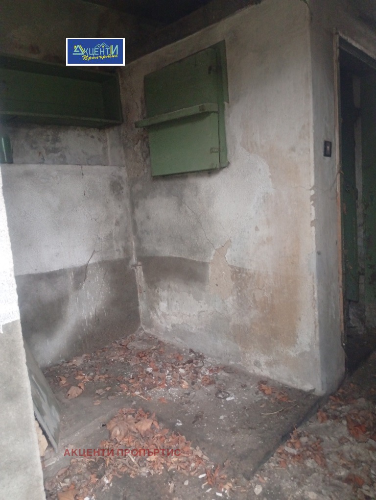 Продава КЪЩА, гр. Дебелец, област Велико Търново, снимка 8 - Къщи - 54036510