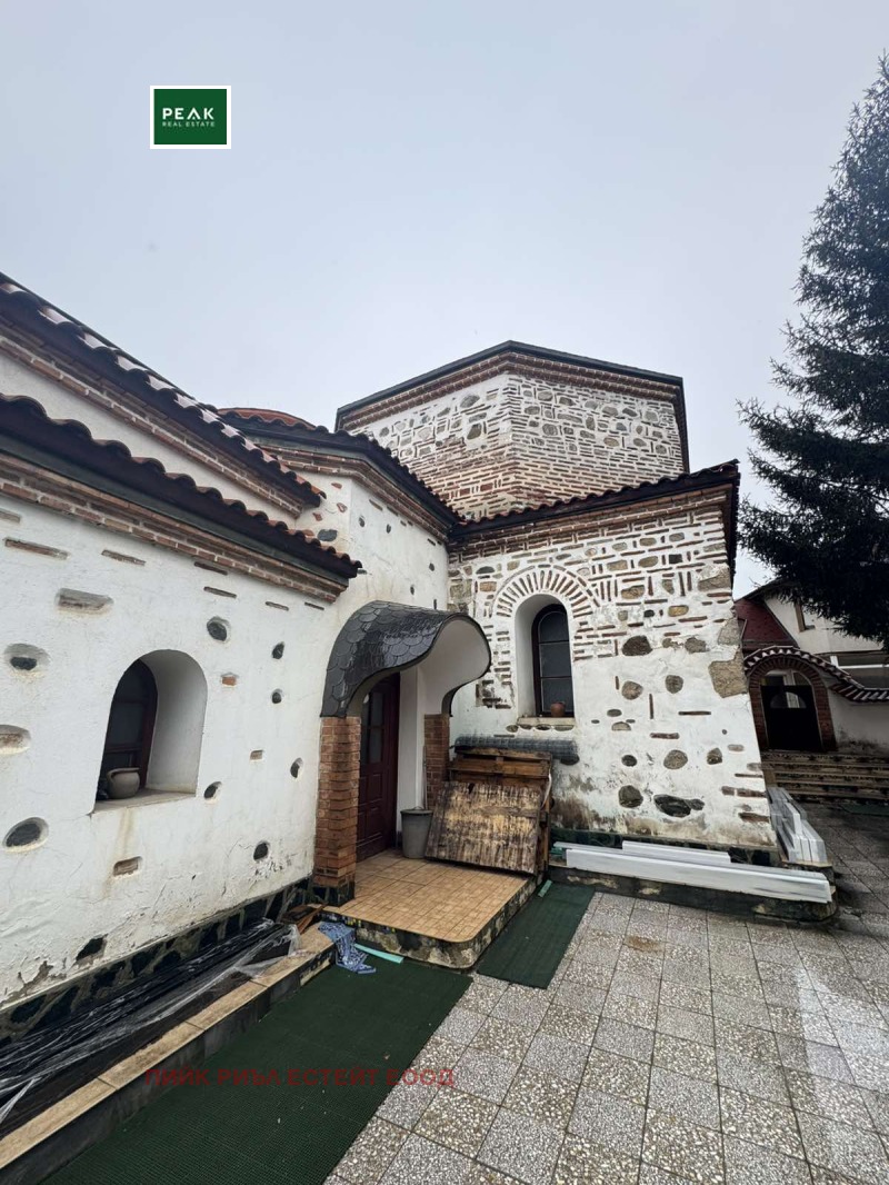 Продава БИЗНЕС ИМОТ, гр. Ихтиман, област София област