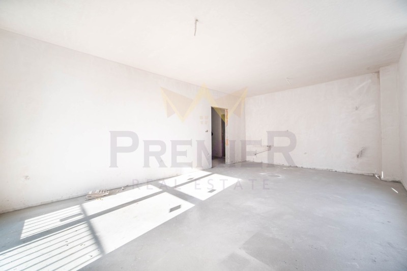 Продава  3-стаен, град Варна, Възраждане 3 •  144 900 EUR • ID 52095406 — holmes.bg - [1] 