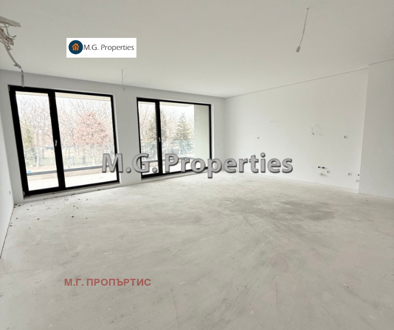 Продава  3-стаен, град Варна, к.к. Св.Св. Константин и Елена •  390 000 EUR • ID 18918343 — holmes.bg - [1] 