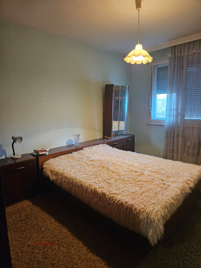 Till salu  2 sovrum Pleven , 9-ti kvartal , 103 kvm | 68672310 - bild [3]