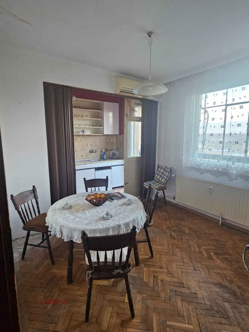Till salu  2 sovrum Pleven , 9-ti kvartal , 103 kvm | 68672310 - bild [11]