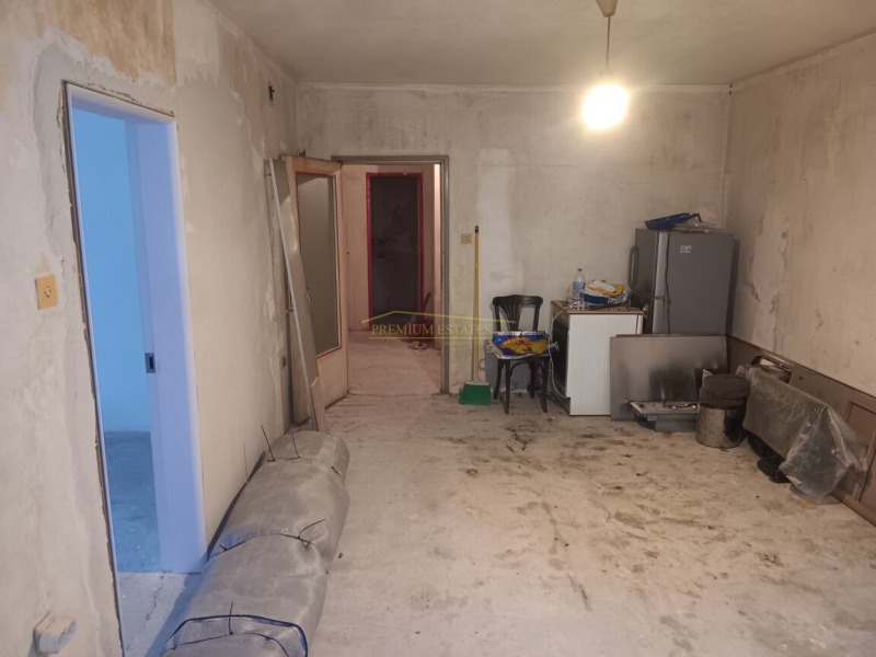 Продава 3-СТАЕН, гр. София, Гео Милев, снимка 2 - Апартаменти - 52152743