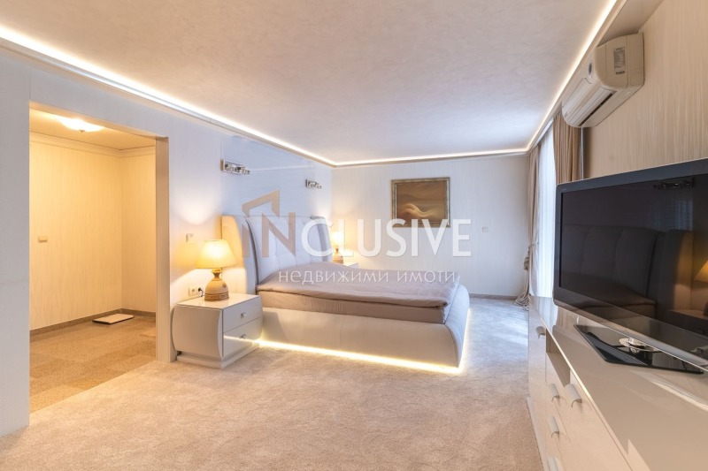 Myytävänä  3+ makuuhuone Varna , k.k. Zlatni pjasatsi , 270 neliömetriä | 79134165 - kuva [7]
