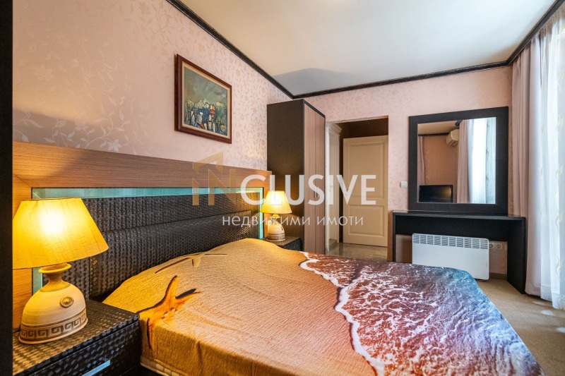 Myytävänä  3+ makuuhuone Varna , k.k. Zlatni pjasatsi , 270 neliömetriä | 79134165 - kuva [14]