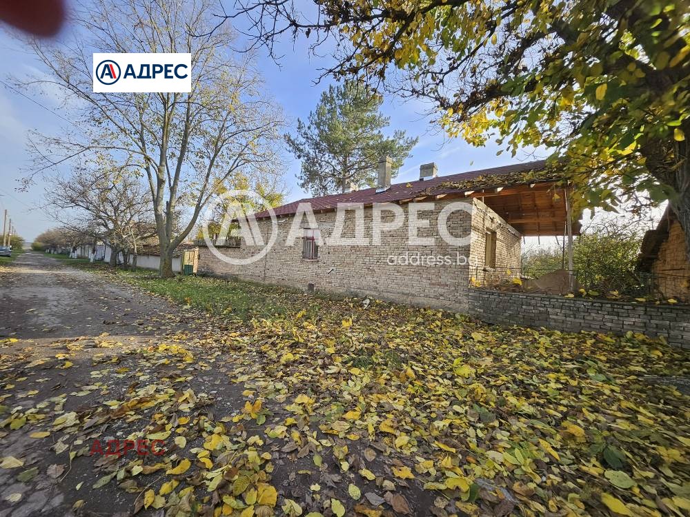 Продава КЪЩА, с. Царевци, област Варна, снимка 4 - Къщи - 54971872