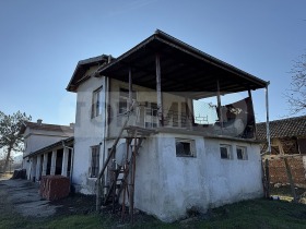 Haus Swalenik, region Russe 6