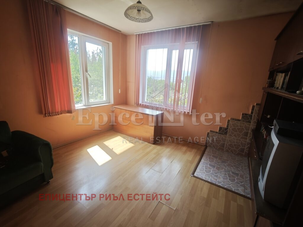 Продава КЪЩА, с. Егълница, област Перник, снимка 7 - Къщи - 55983719