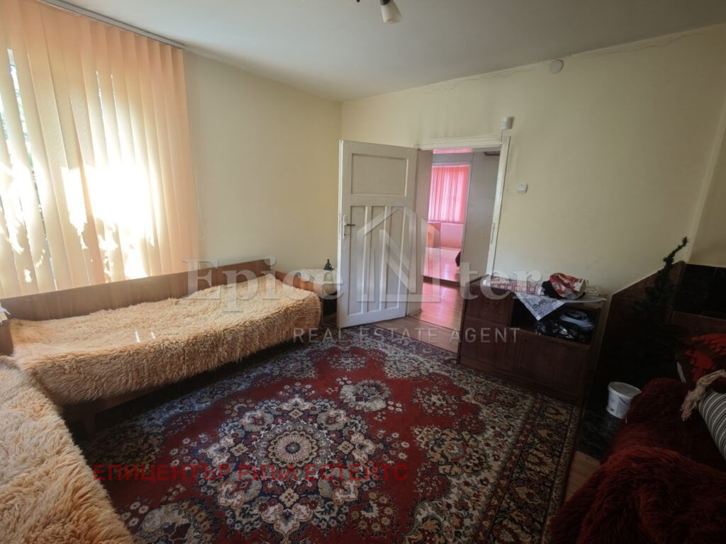 Продава КЪЩА, с. Егълница, област Перник, снимка 12 - Къщи - 55983719