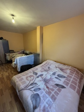 2 slaapkamers Tri tsjutsjura - jug, Stara Zagora 2