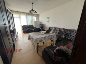 2 slaapkamers Tsentar, Dobritsj